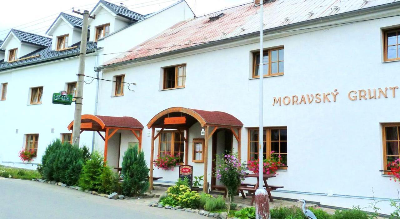 Apartmany Moravsky Grunt オロモウツ エクステリア 写真